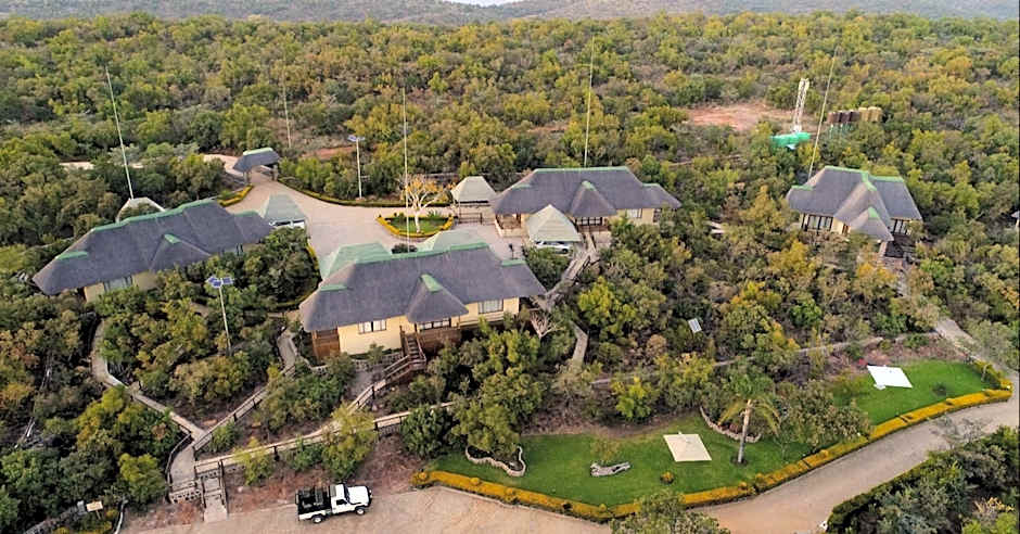 Mmakuba Private Game Lodge