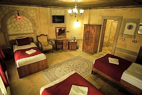 Deluxe Triple Room with Balcony