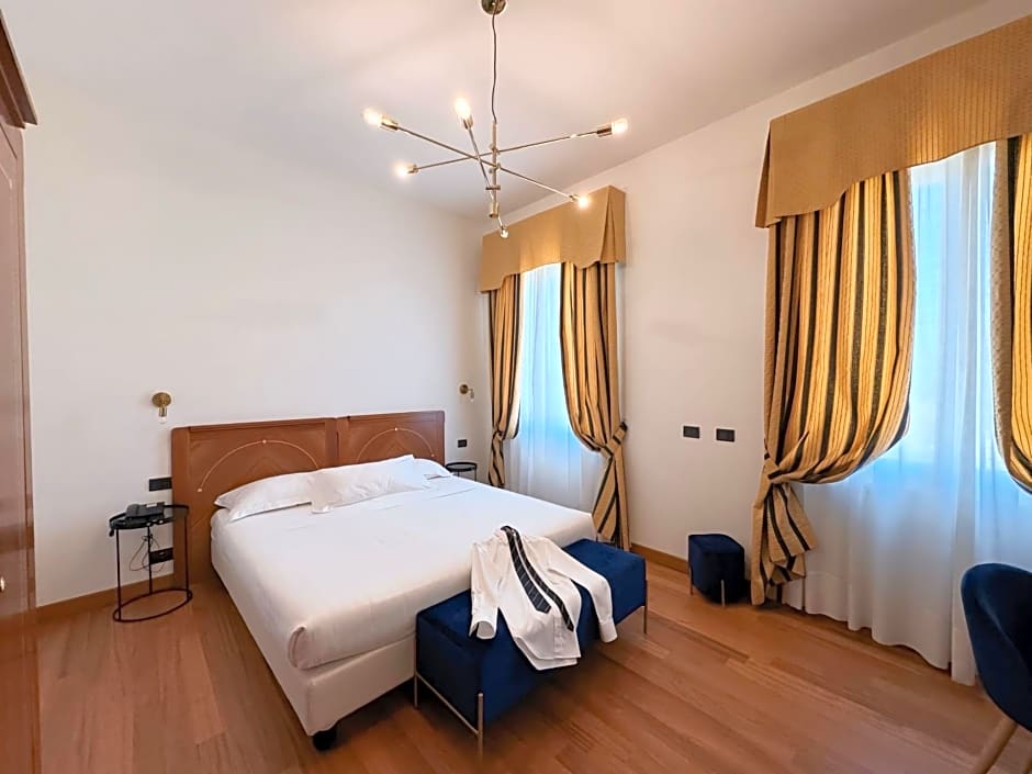 Rechigi Park Hotel