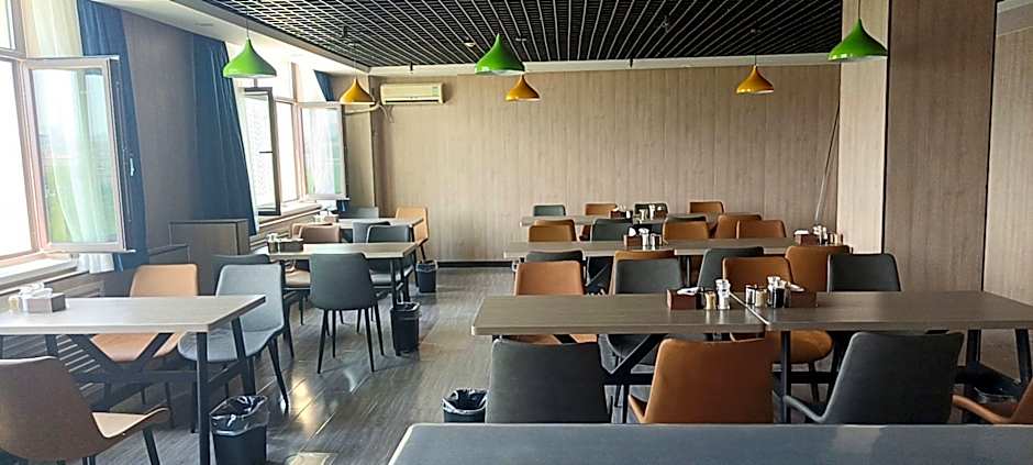 7 Days Inn Urumqi Yan'an Road Xinjiang University