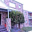 Acacia Snowy Motel