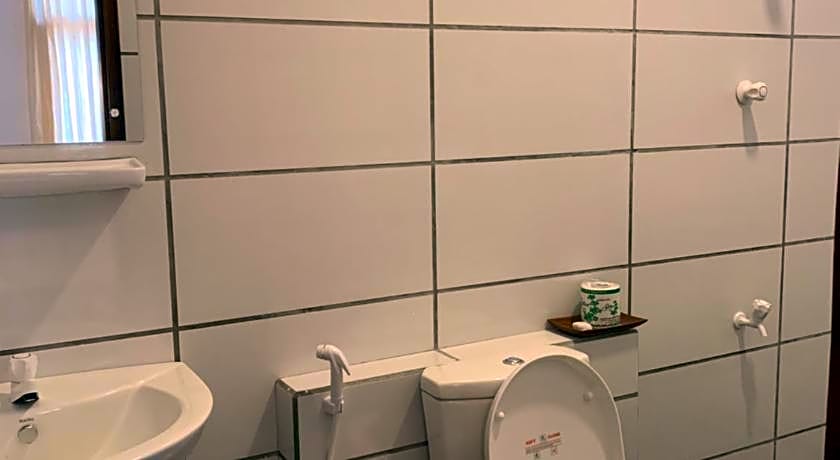 Curry Bowl Restaurant & Turtles Rest