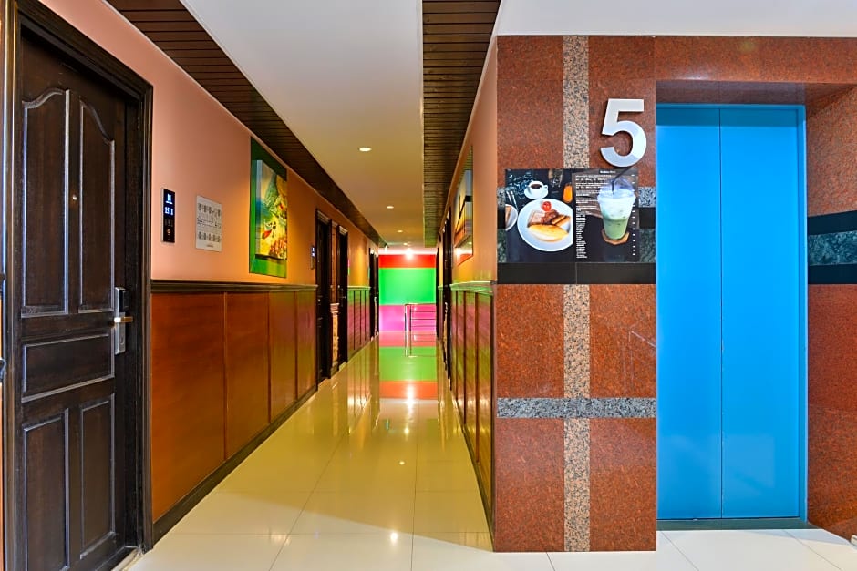 The Breton Hotel (Media)