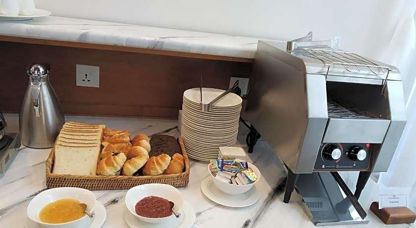 Dragon Phoenix Hotel