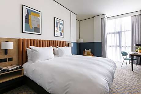 Premium King Room