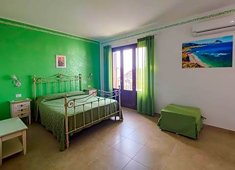 Triple Room with Balcony