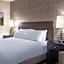DoubleTree by Hilton Hotel Chicago Wood Dale - Elk Grove