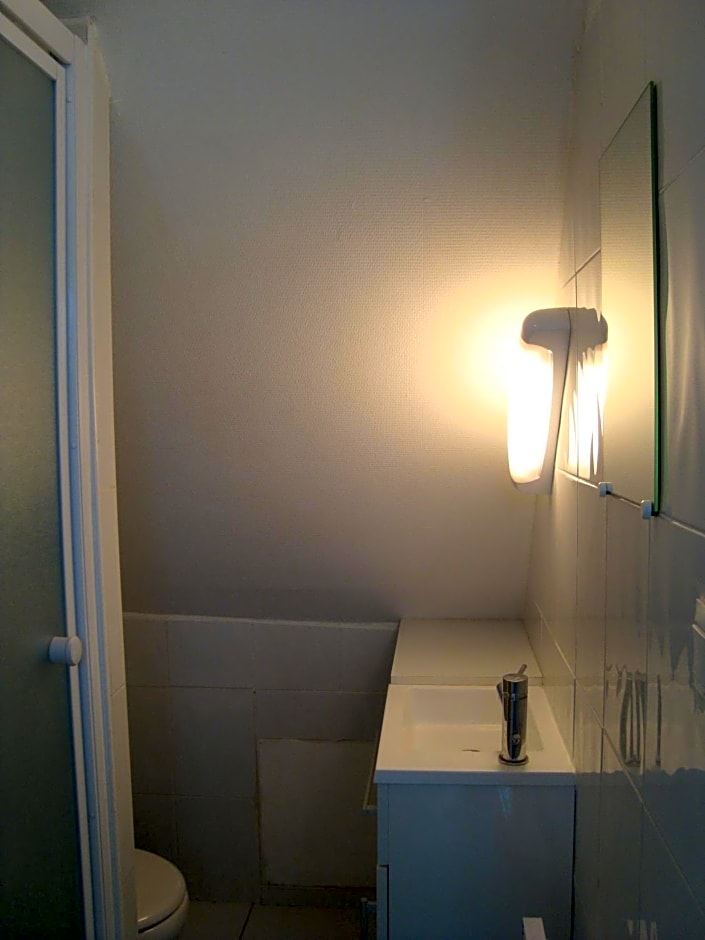 Studio "LA MEDINA", PISCINE jusqu'au 15 septembre, JARDIN BOTANIQUE, COMMERCES &MER