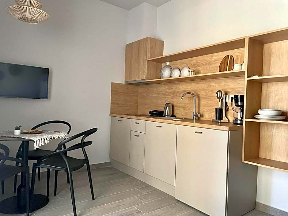 Αura Luxury Apartments