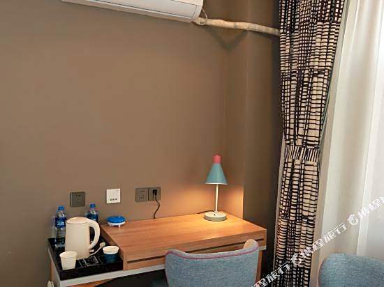 Home Inn · Neo (Ningbo Railway Station North Square Branch)