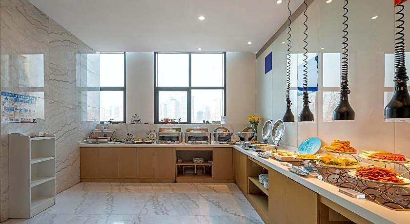 Holiday Inn Express Qingdao West Coast By IHG