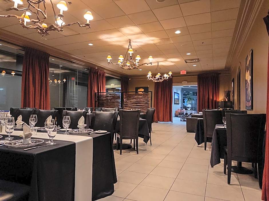 Carriage House Hotel & Conference Centre