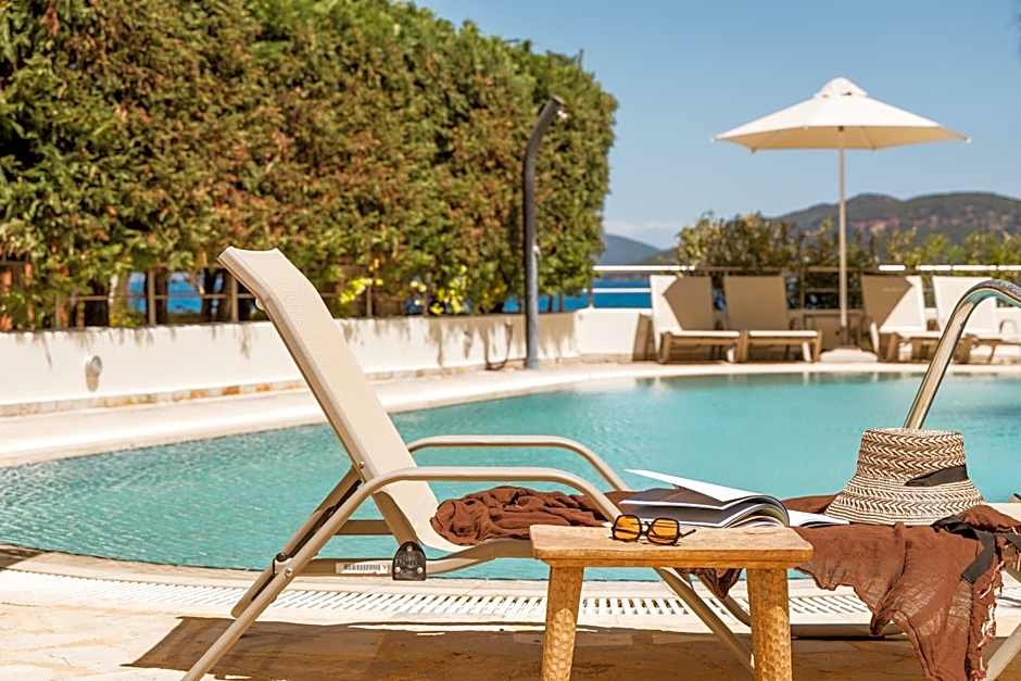 Meliti Waterfront Suites