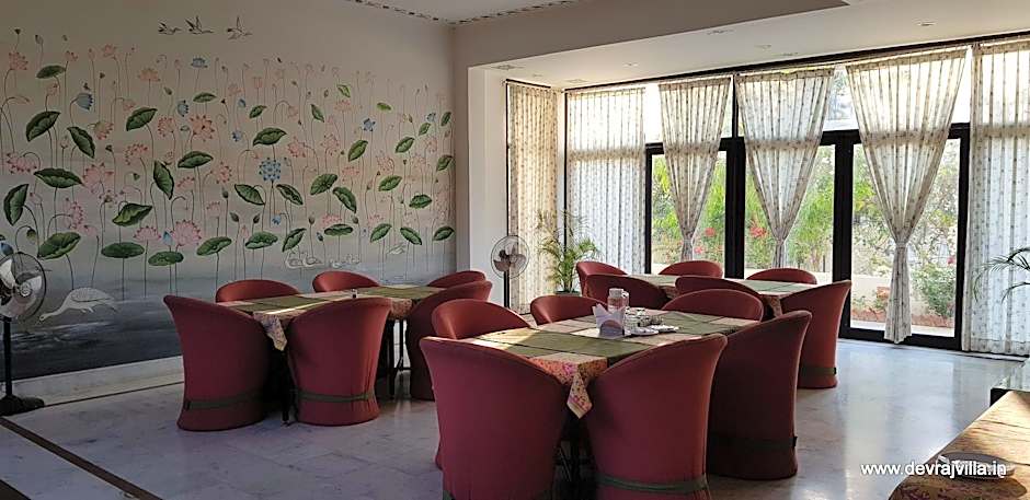 Devraj Villa - Luxury Pool Villa Udaipur