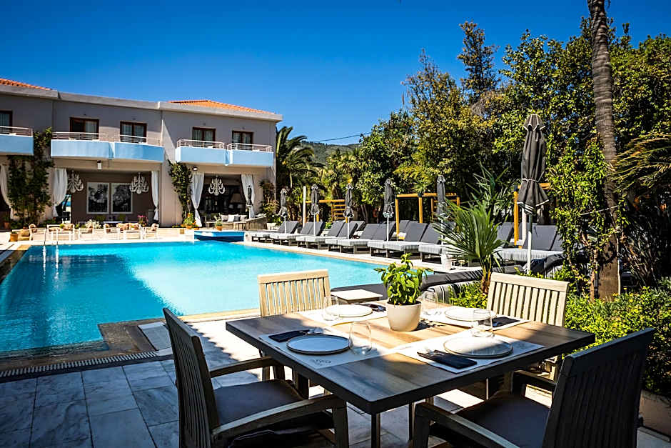 La Piscine Art Hotel