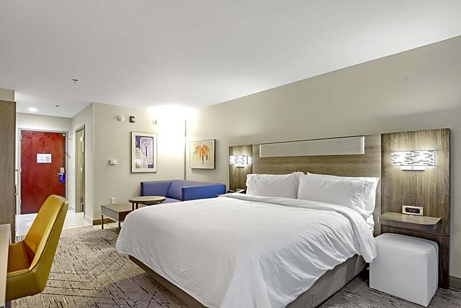 Holiday Inn Express - Gulfport Beach By IHG