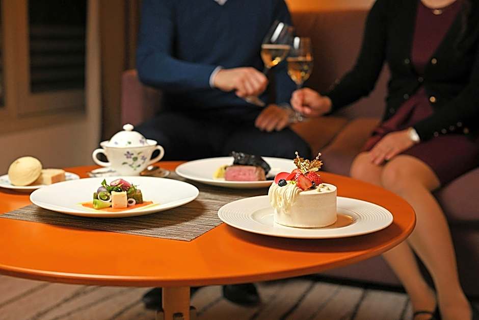 The Prince Kyoto Takaragaike, Autograph Collection