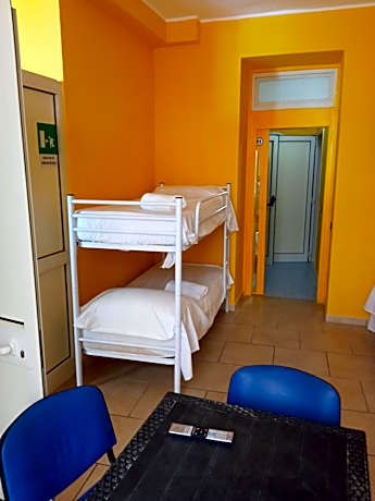 Bunk Bed in Mixed Dormitory Room
