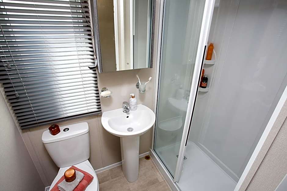 Bovisand Lodge Holiday Park, Beachside Location & Indoor Heated Pool