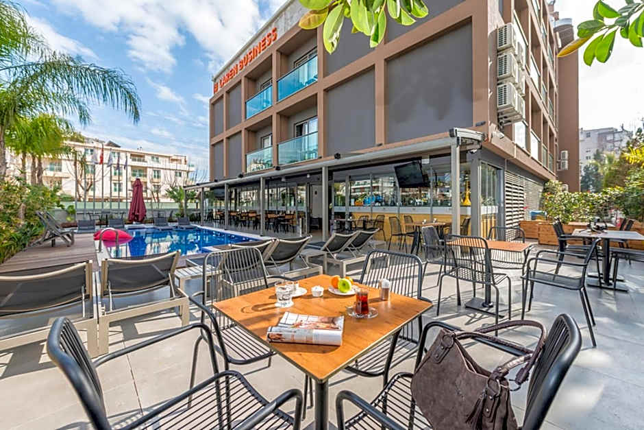 Laren Sea Side Hotel Spa