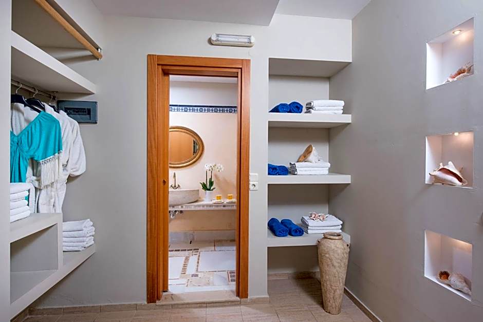 Parthenis Beach, Suites by the Sea