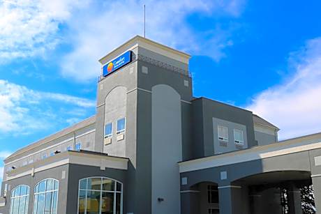 Comfort Inn And Suites Airport