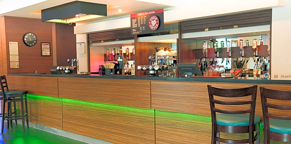 Holiday Inn Express London Heathrow T5 By IHG