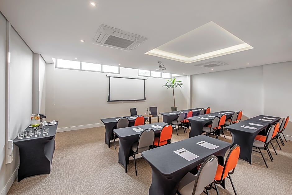 Intercity Curitiba Centro Civico