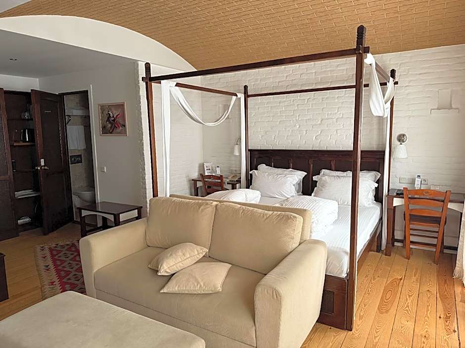 El Vino Hotel Suites