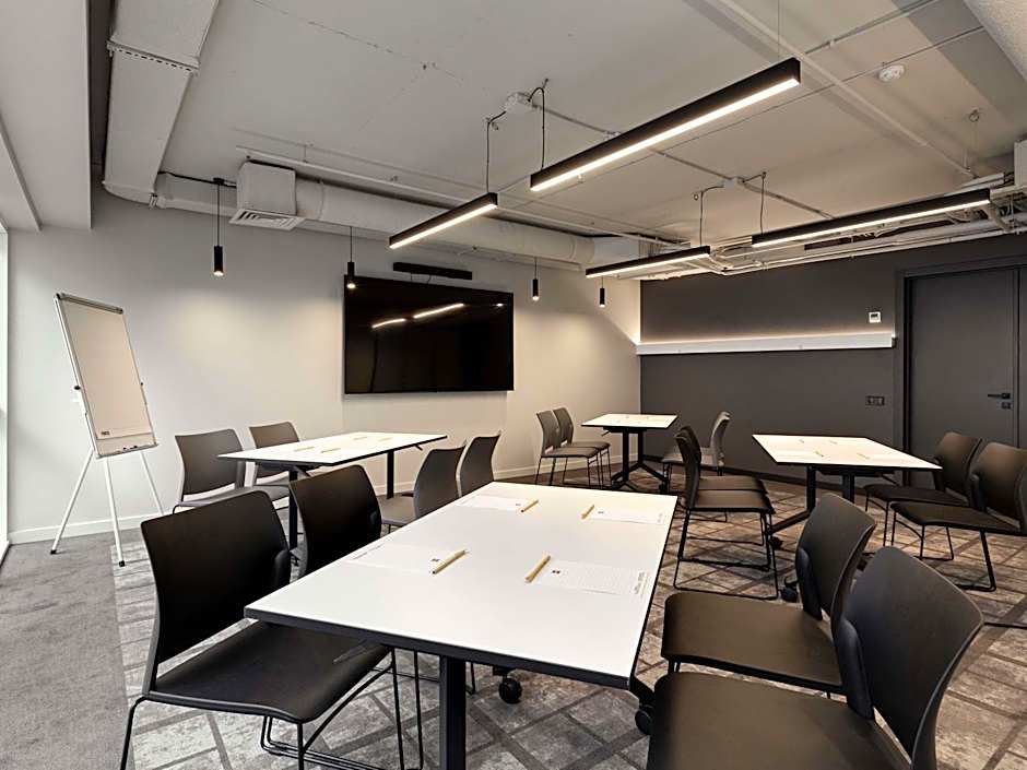 ibis Kyiv Beresteiska