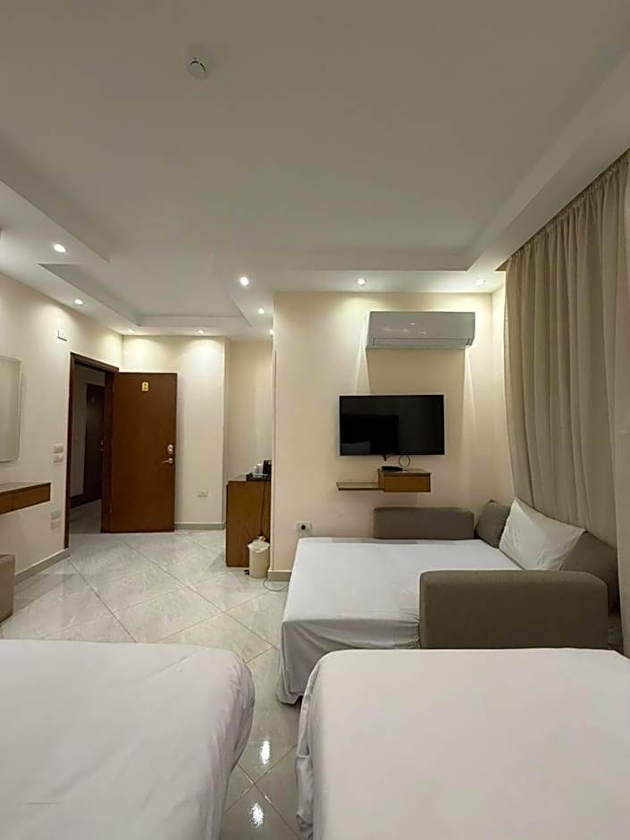 Dream Inn Pyramids View