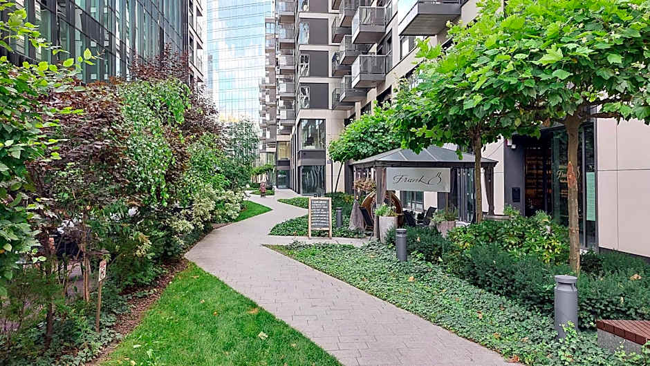 Lumina luxury apartments in Mennica Residence