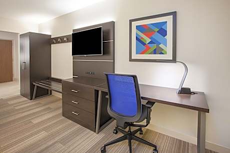 Suite King Size Bed