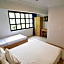 Ados Hotel