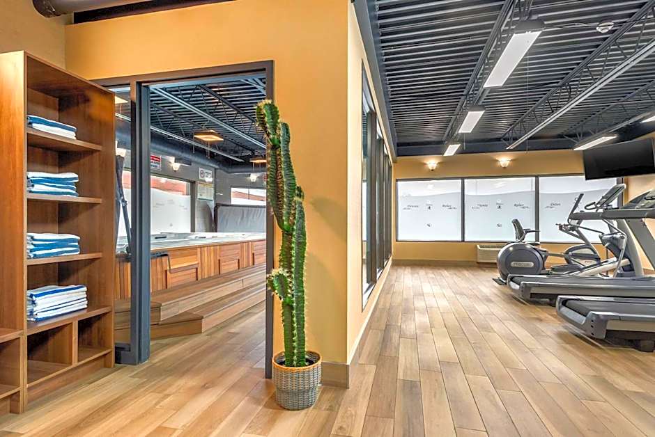 Quality Hotel Dorval Aeroport