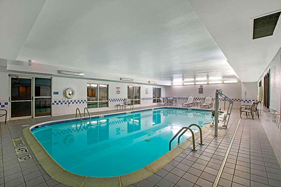 La Quinta Inn & Suites by Wyndham Fayetteville