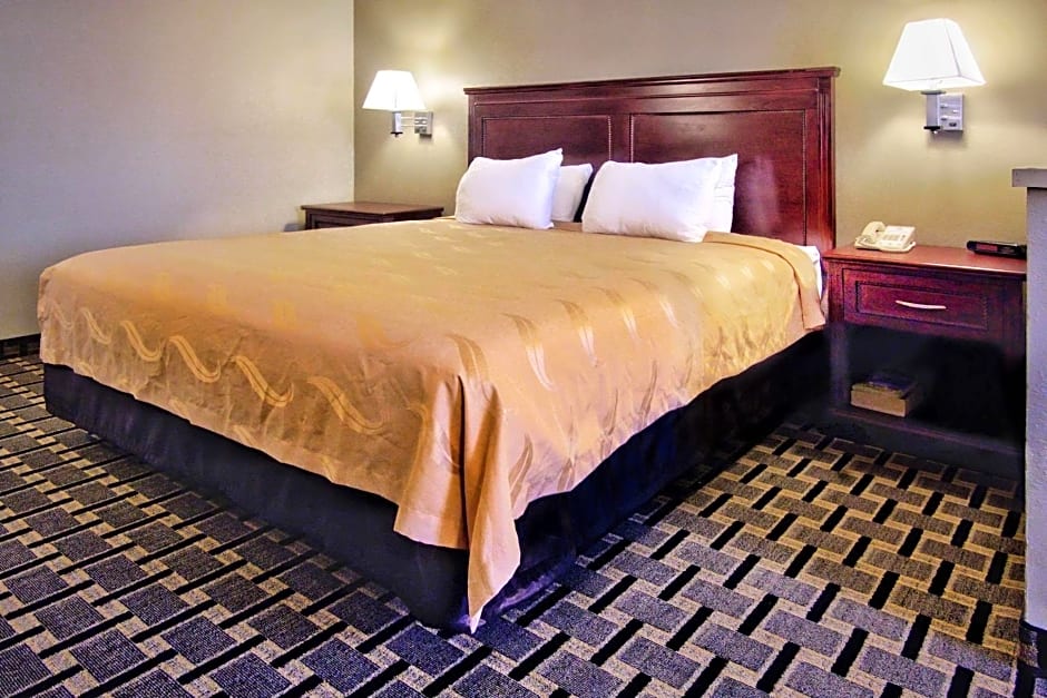 Quality Inn Moore - Oklahoma City