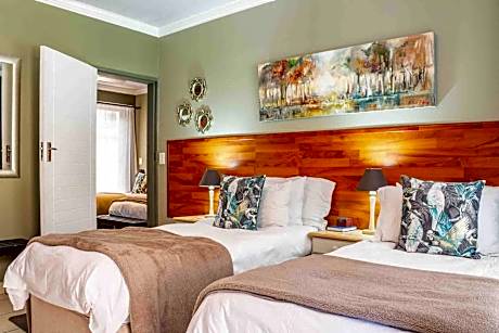 Family Suite - Interleading Rooms
