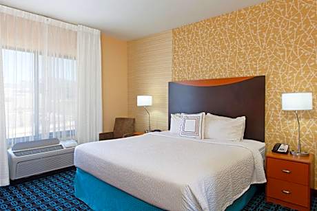 King Room with Roll-In Shower and Transfer Shower - Mobility Access/Hearing Accessible