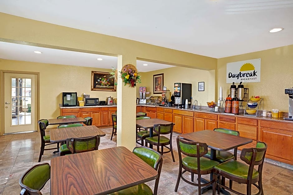 Days Inn Newport News