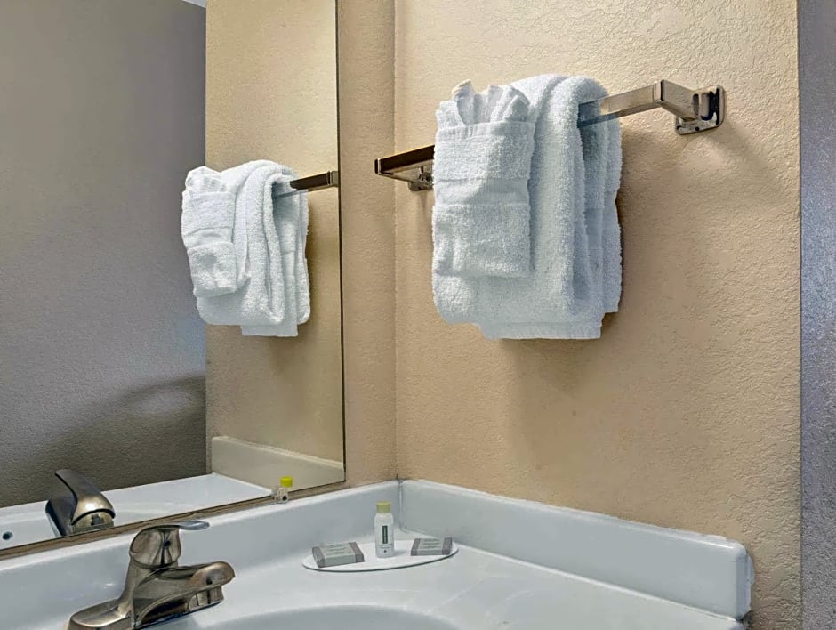 Super 8 by Wyndham Albuquerque West/Coors Blvd