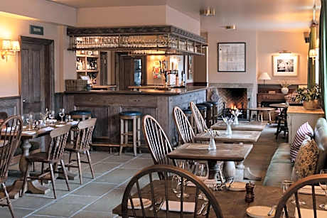 The Kirkstyle Inn & Sportsman Rest