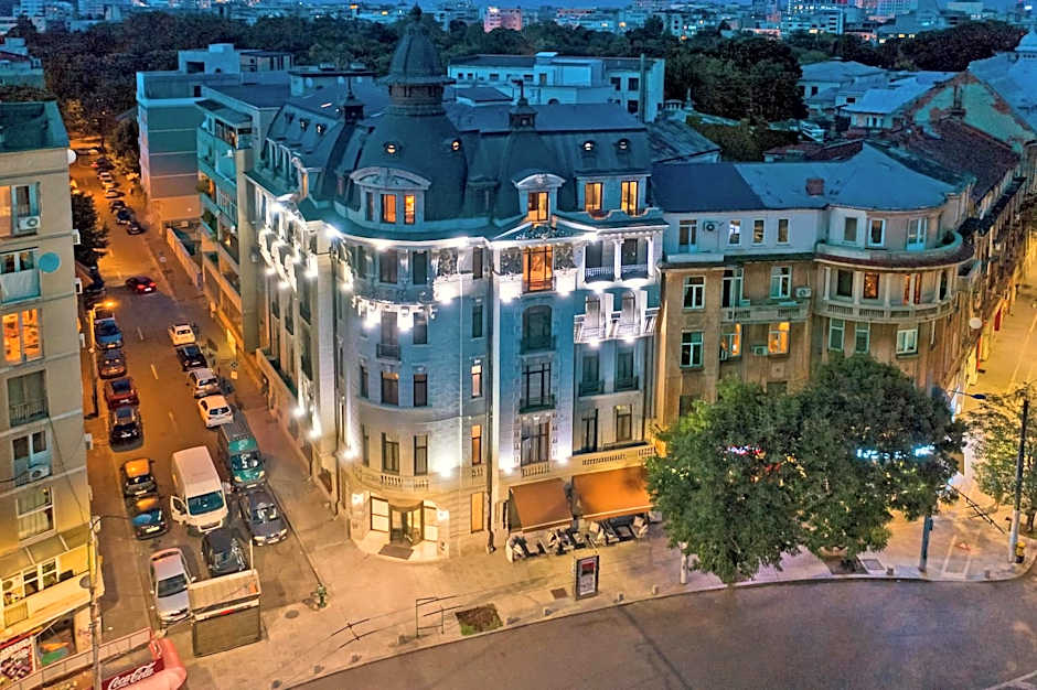 Zeus Essence Bucharest Venezia