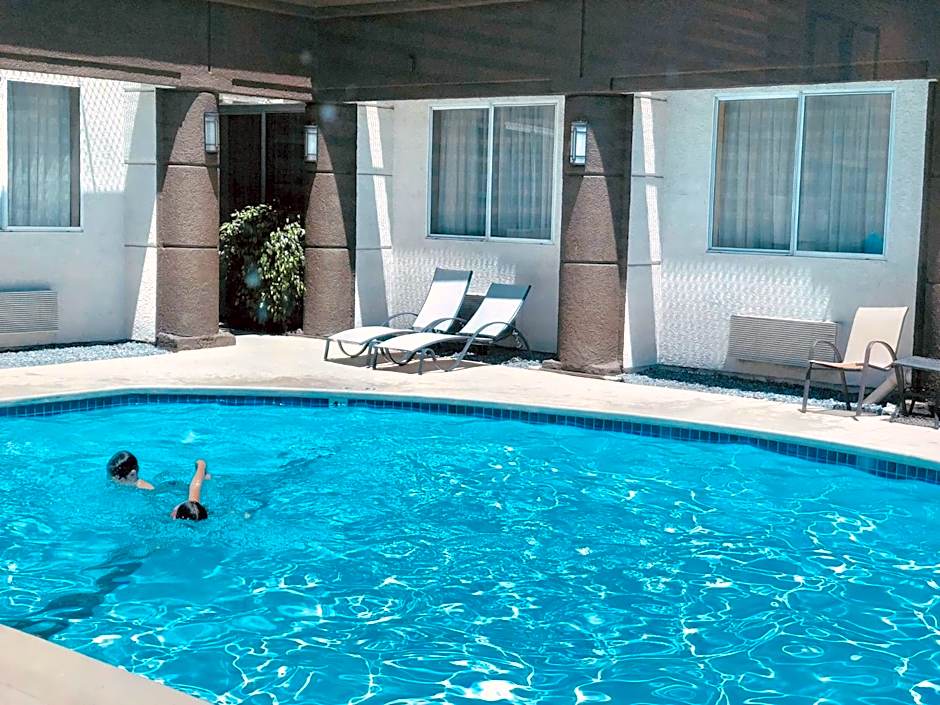 Country Inn & Suites by Radisson, San Jose International Airport, CA