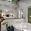 Hunchy Hideaway