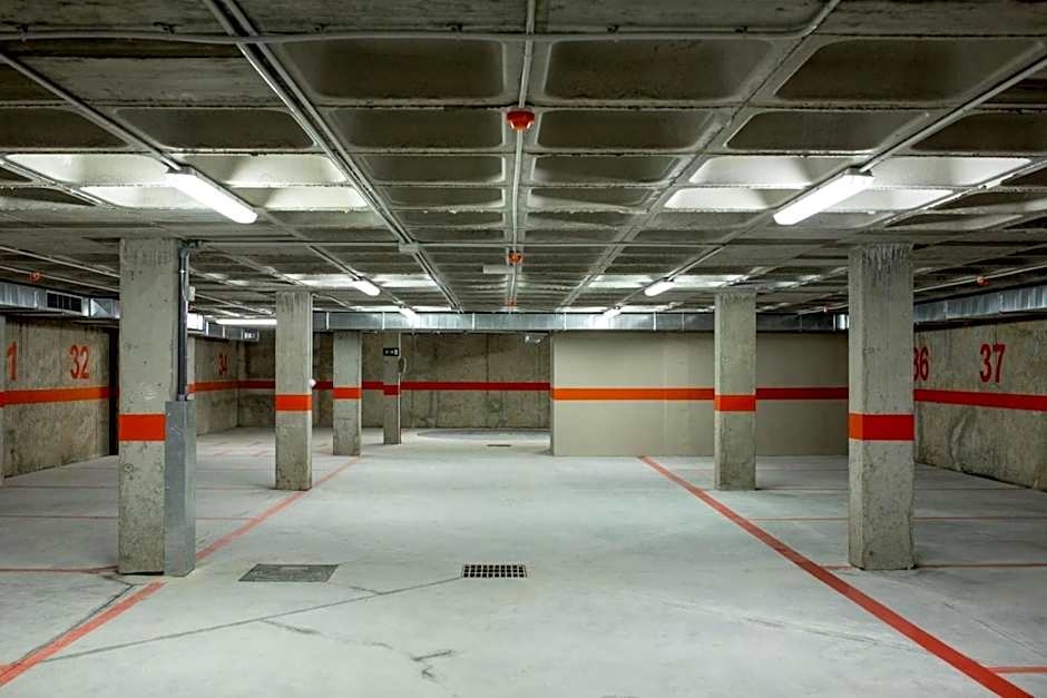 Ramirez Flats Valencia