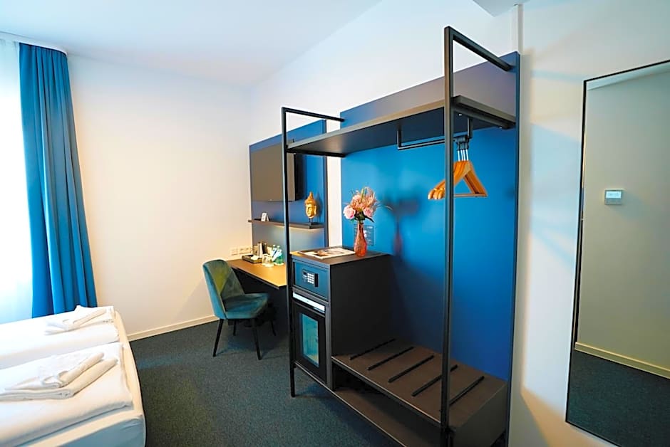 Arthotel Ambassador Wiesbaden - FREE PARKING