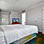 La Quinta Inn by Wyndham Costa Mesa / Newport Beach