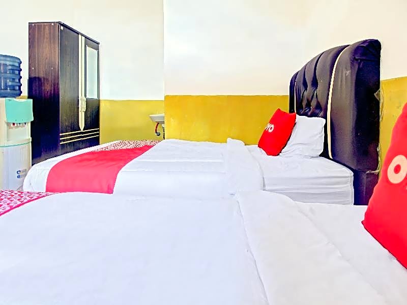 OYO 90307 Fj Alfaeyza Kost