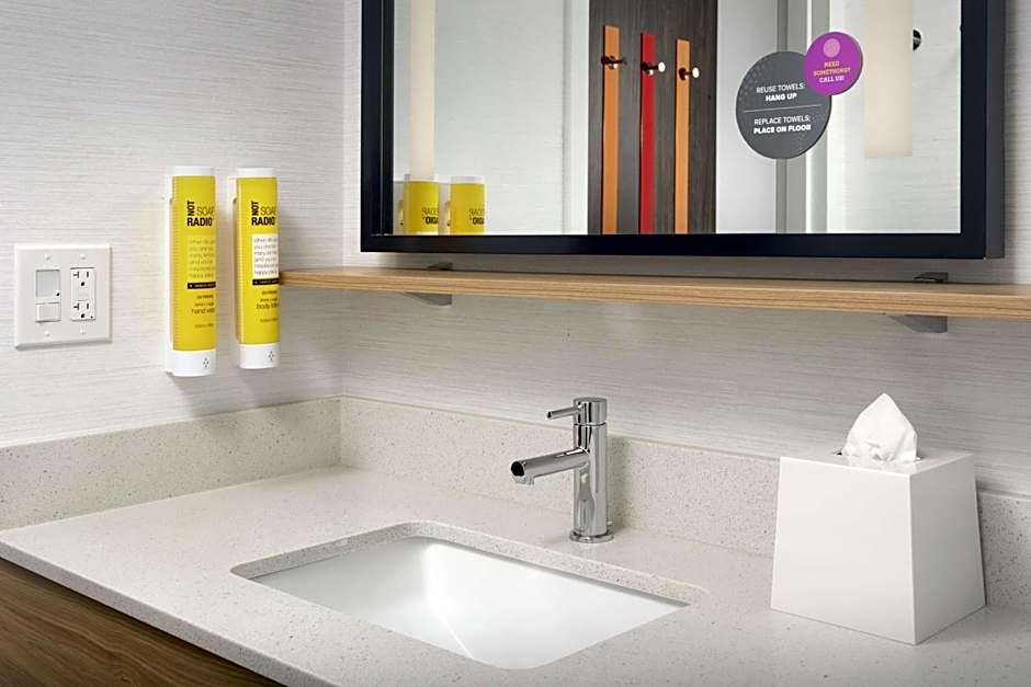 Tru by Hilton San Antonio Lackland Sea World